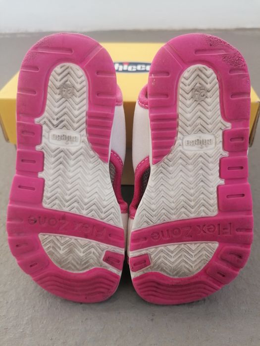 Sandália Chicco tamanho 24