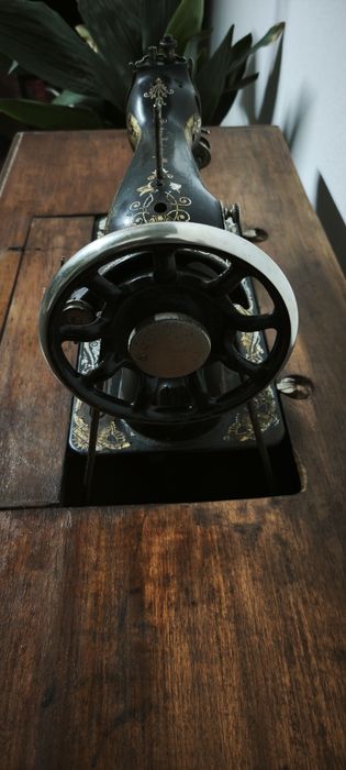 Máquina de costura Singer antiga