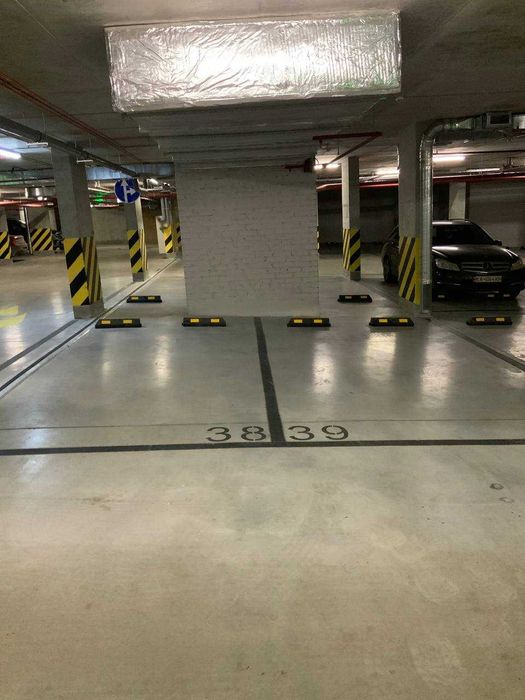 Продам паркінг! м. Васильківська! ЖК Голосіївський! Без %! Підземний!