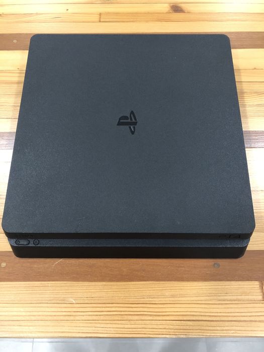 PS4 Slim 1Tb com dois comandos