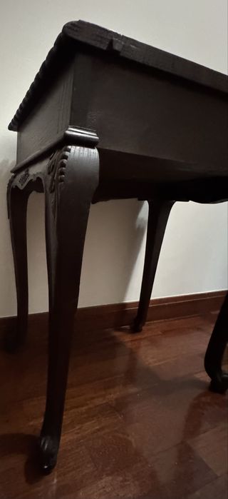 Mesa de cabeceira / mesa de apoio estilo D. José