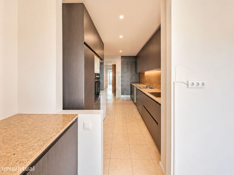 T4 com 182 m² e Terraço de 80 m² | Bonfim | Porto
