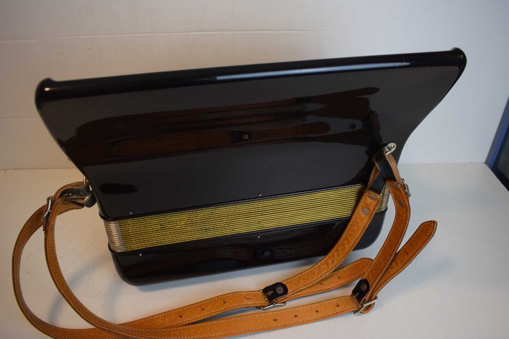 Acordea Hohner Concerto II 2 Voice 72 Basses, No. 35364750941878145123