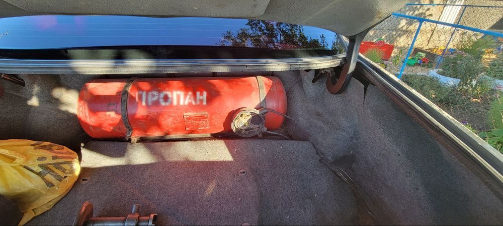Продам БМВ 735 Е32