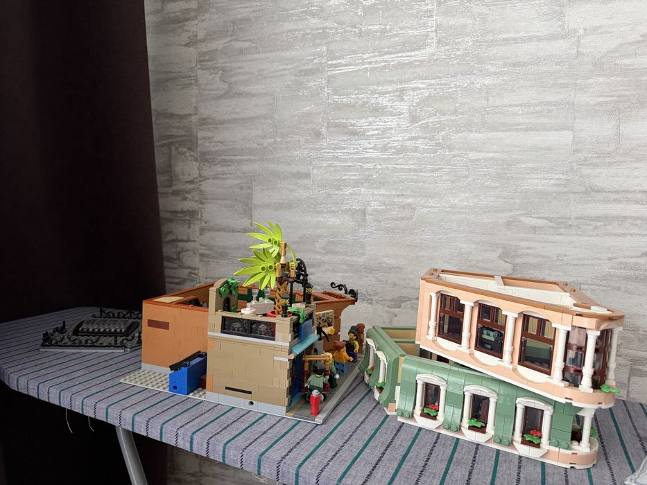 Конструктор LEGO Icons Бутік-готель 10297