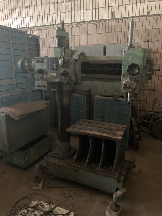 Радиально сверлильный 2к52