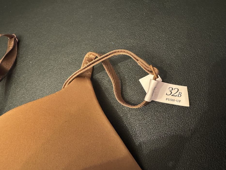 Biustonosz Victoria Secret 70B