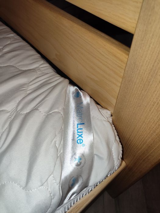 Ліжко з матрацом (ясен)