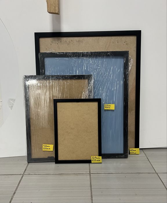 Рамки для фото та картин