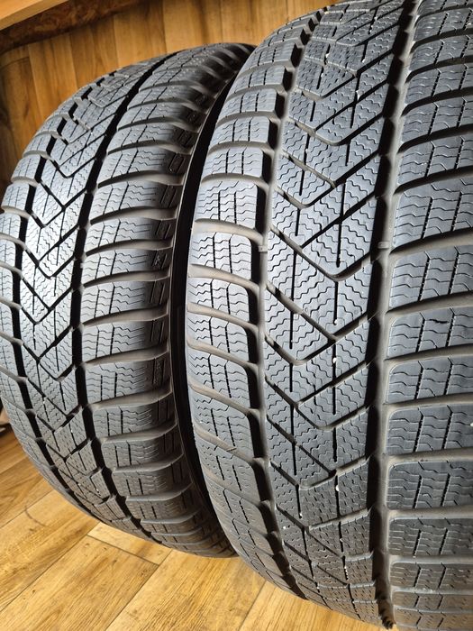 225/45/18 Pirelli para zima 7mm 2022r