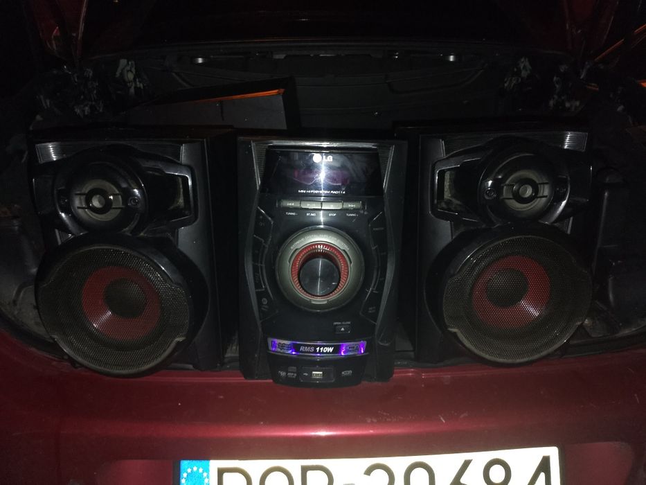 Wieża LG z głośnikami 120w