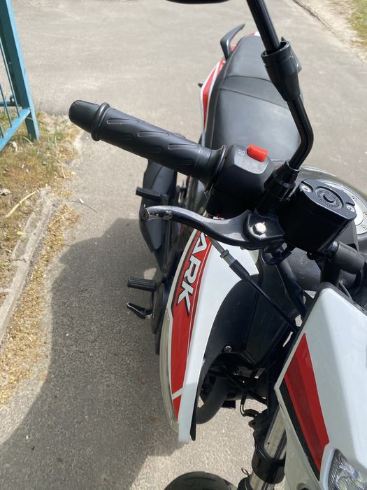 Мотоцикл spark 200 r27