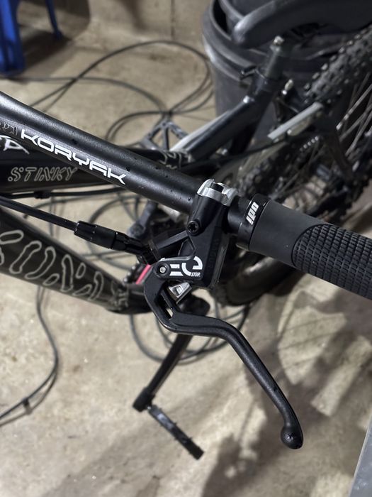 Bicicleta Downhill / Enduro