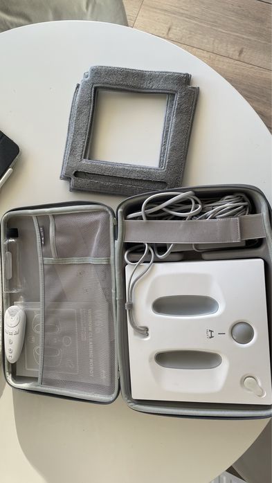 Robot for windows cleaning Hutt W66