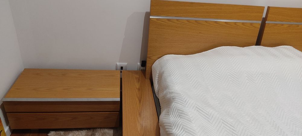 Cama de casal madeira 160x200 com mesas cabeceira