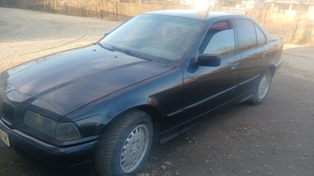 BMW E36 318I  газ