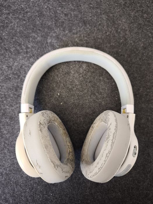 Fones de ouvido sem fios JBL brancos (usados)
