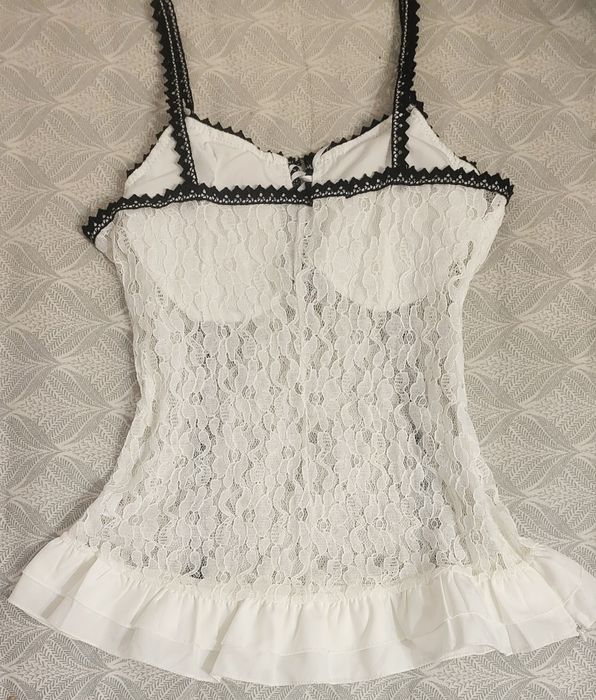 Белый кружевной топ