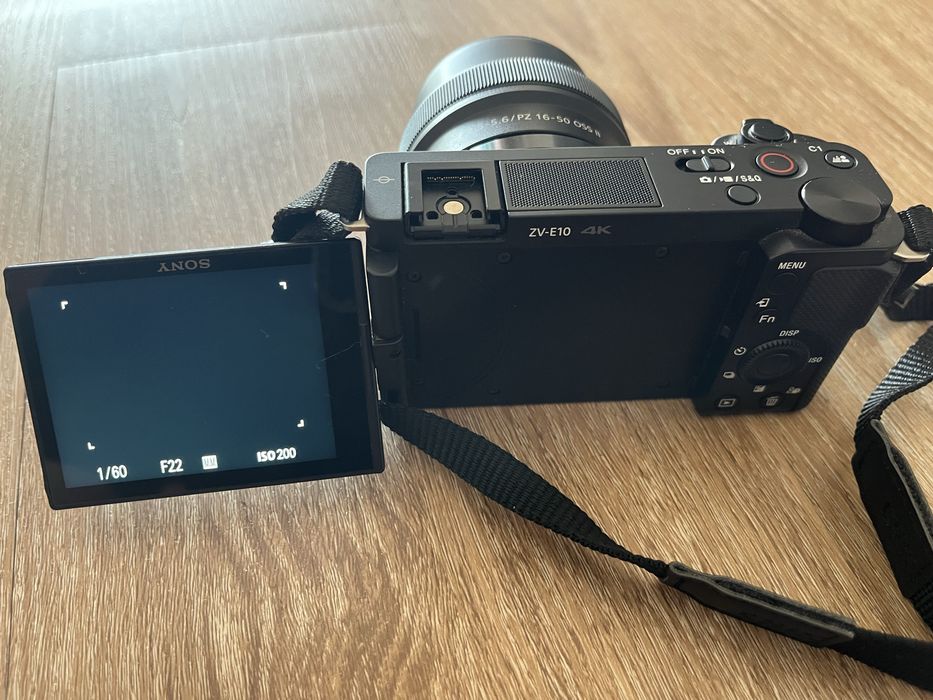 Sony ZV-E10 + lente