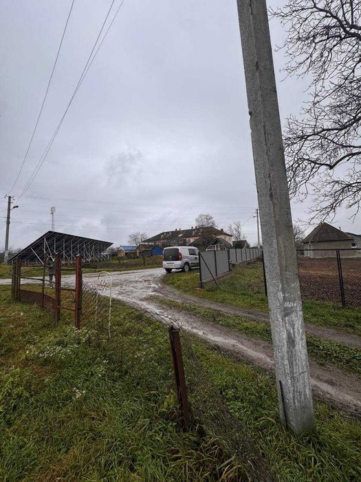 Продається одноповерховий будиночок у Кельменцях