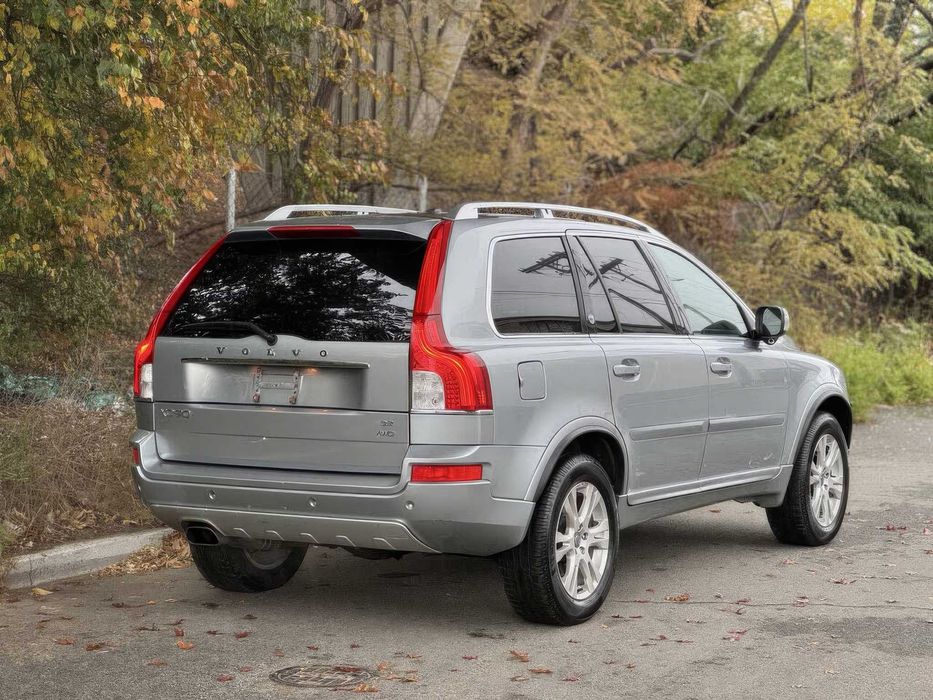 Volvo XC90 3.2      2014