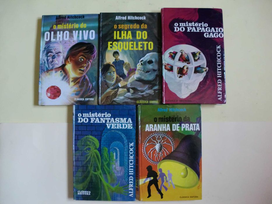 Obras de E. W. Hildick e Alfred Hitchcock