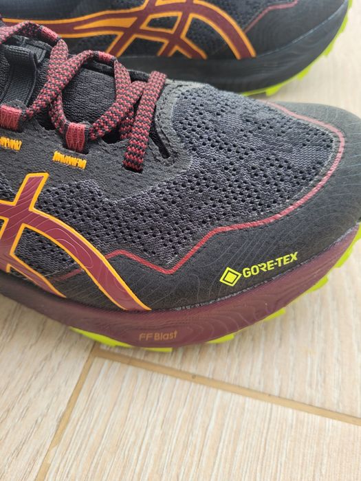 Sapatilhas ASICS Tamanho 40