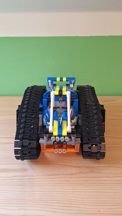 Lego technic 42140 zdalnie sterowany pojazd gąsienicowy