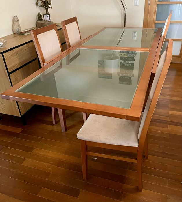 Mesa de Jantar Extensível em Cerejeira (110cm a 220cm)