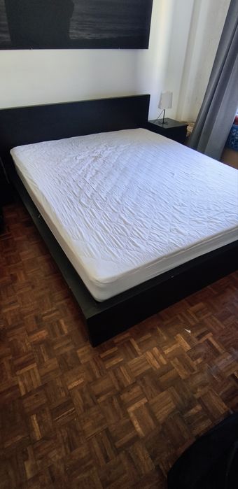 Cama de casal IKEA  + colchão