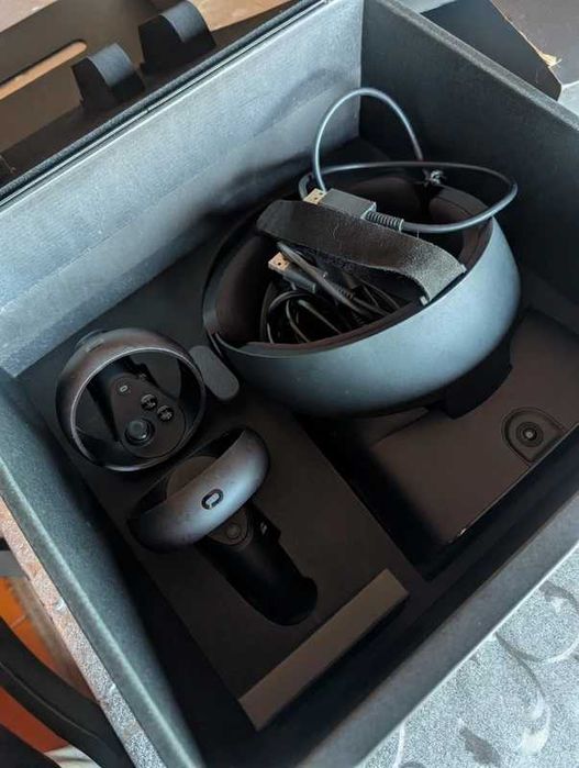 Oculus Rift S - Óculos de realidade Virtual