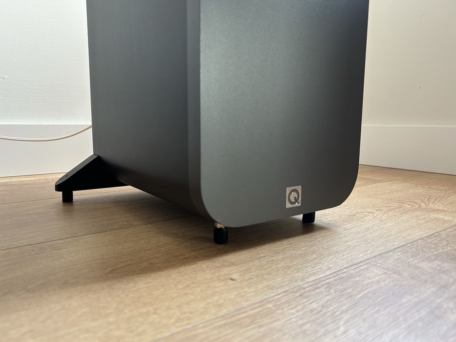 Colunas QAcoustics 3050