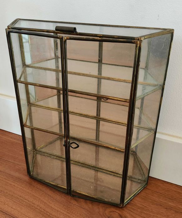 4 Armários / estantes vintage em ferro e vidro