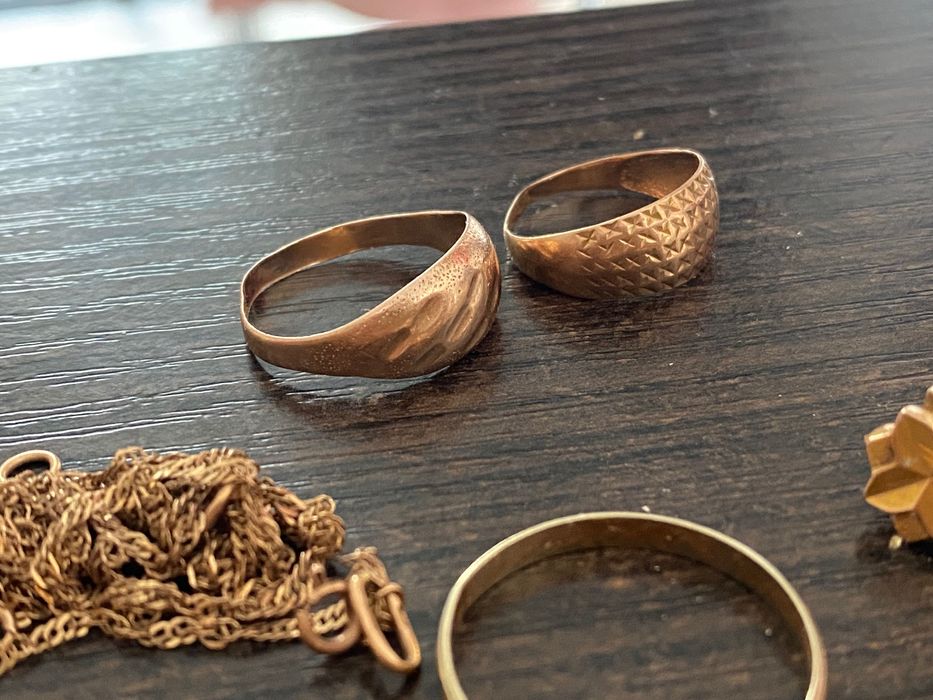 Золотые украшения