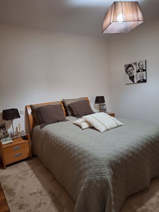 Mobilia de quarto de casal em optimo estado