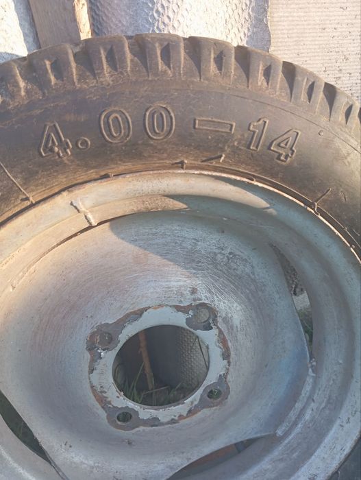 Продам 2 колеса бу