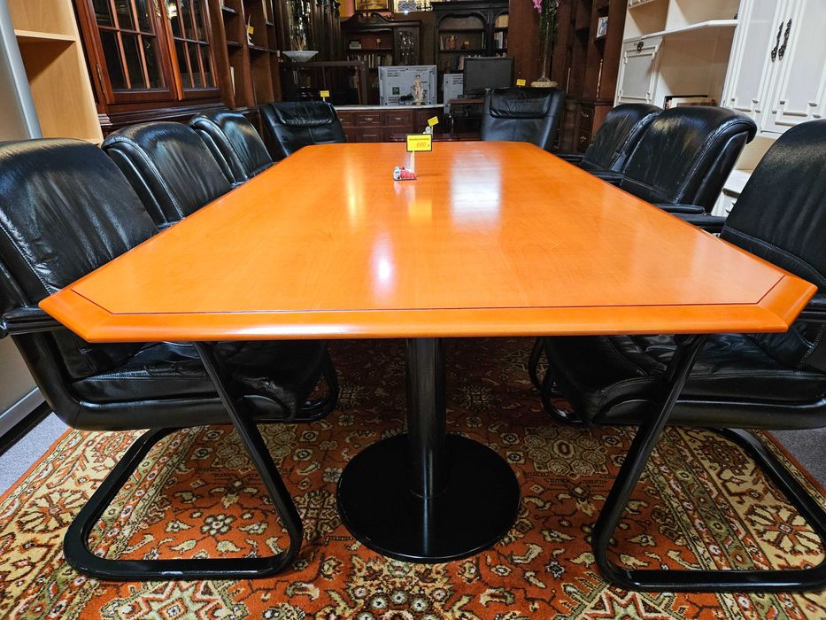 Excelente mesa de reunião - óptimo estado geral - Só a mesa as cadei