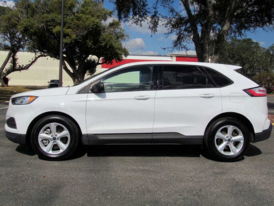 Ford Edge SE      2021