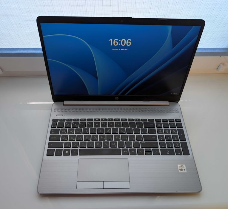 Ноутбук HP 250 G8 / Intel Core i5-1035G1 / 16GB RAM / 512GB SSD/ Windows 11
