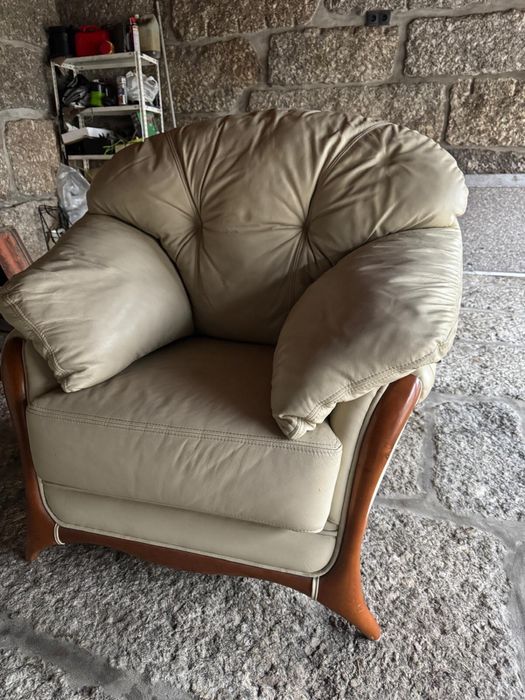 Sofas em pele cor creme