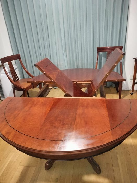Mesa extensível em Madeira  de Cerejeira