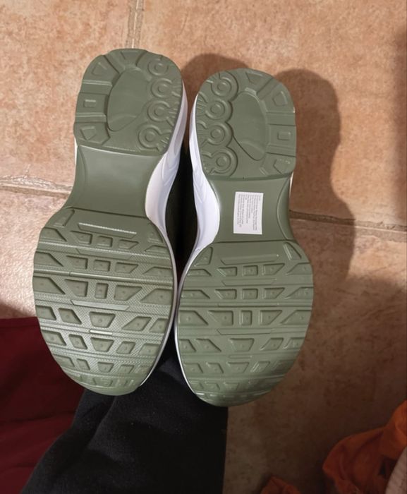 Sapatos novos nunca esteriados