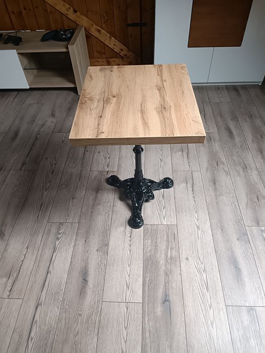 Stolik kawowy żeliwny