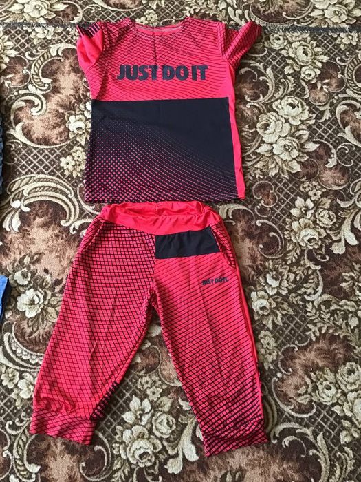 Спортивний костюм для дівчинки
