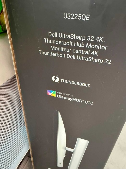 Monitor Dell UltraSharp U3225QE