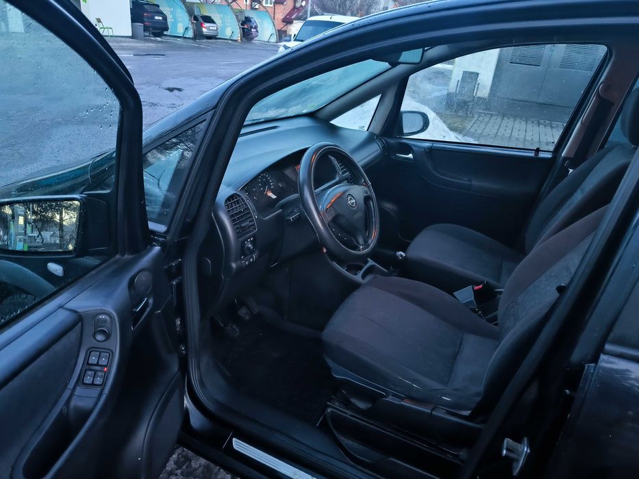 Опель Зафіра 7 місний мінівен