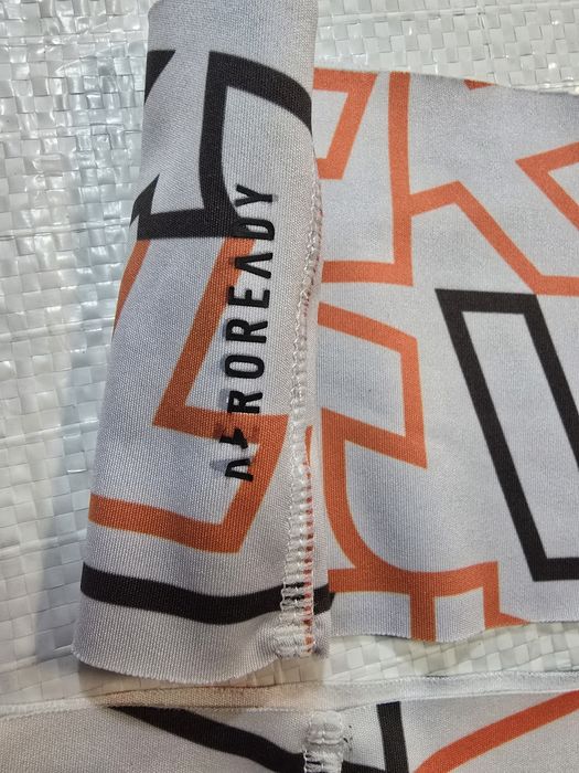 Пов'язка на голову adidas TERREX
колір білий