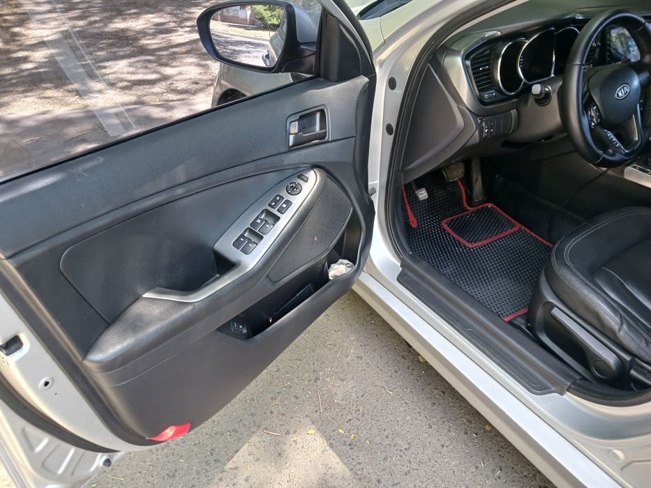 Продам КIA K5 2.0  газ АКПП