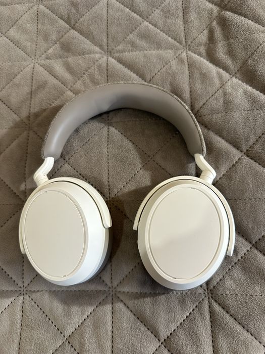 Бездротові навушники Sennheiser Momentum 4 White