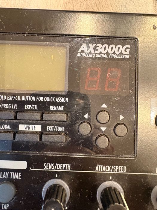 Pedaleira de efeitos Korg AX3000G